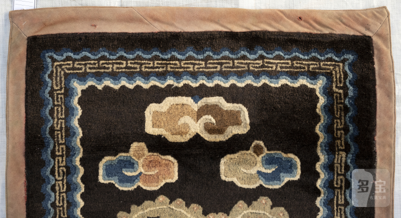 A pair of dragon rugs - 图7